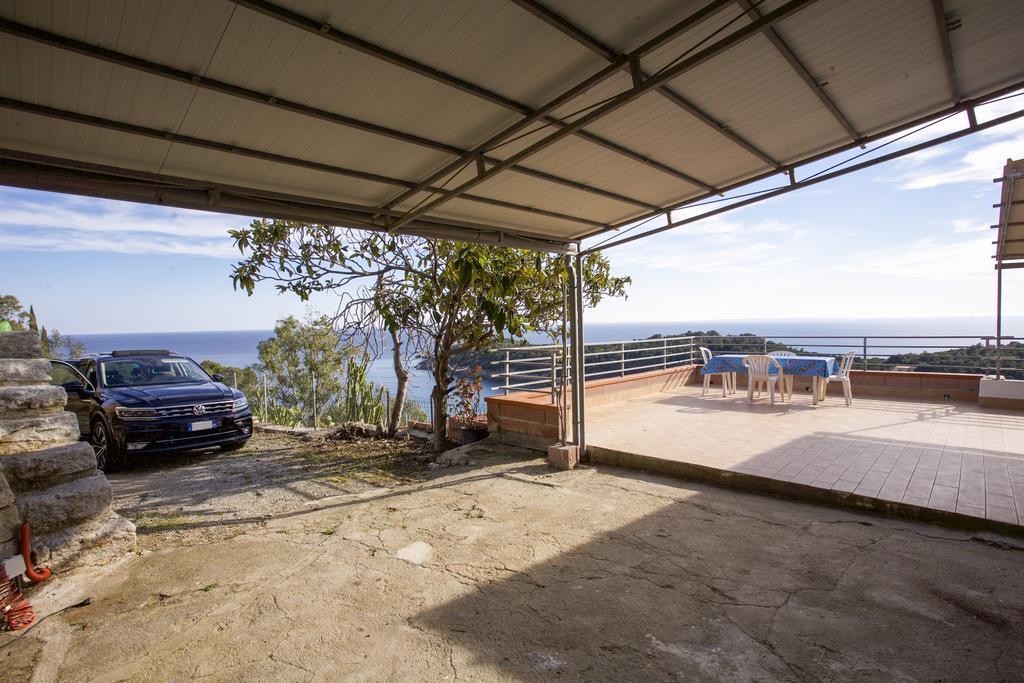 Villa La Terrazza Sul Mare - Goelba Fetovaia Exterior photo